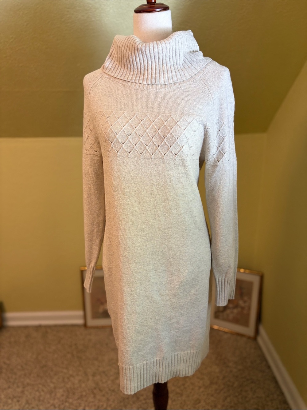 Banana Republic Cream Turtleneck Sweater Dress Cozy Small Geometric